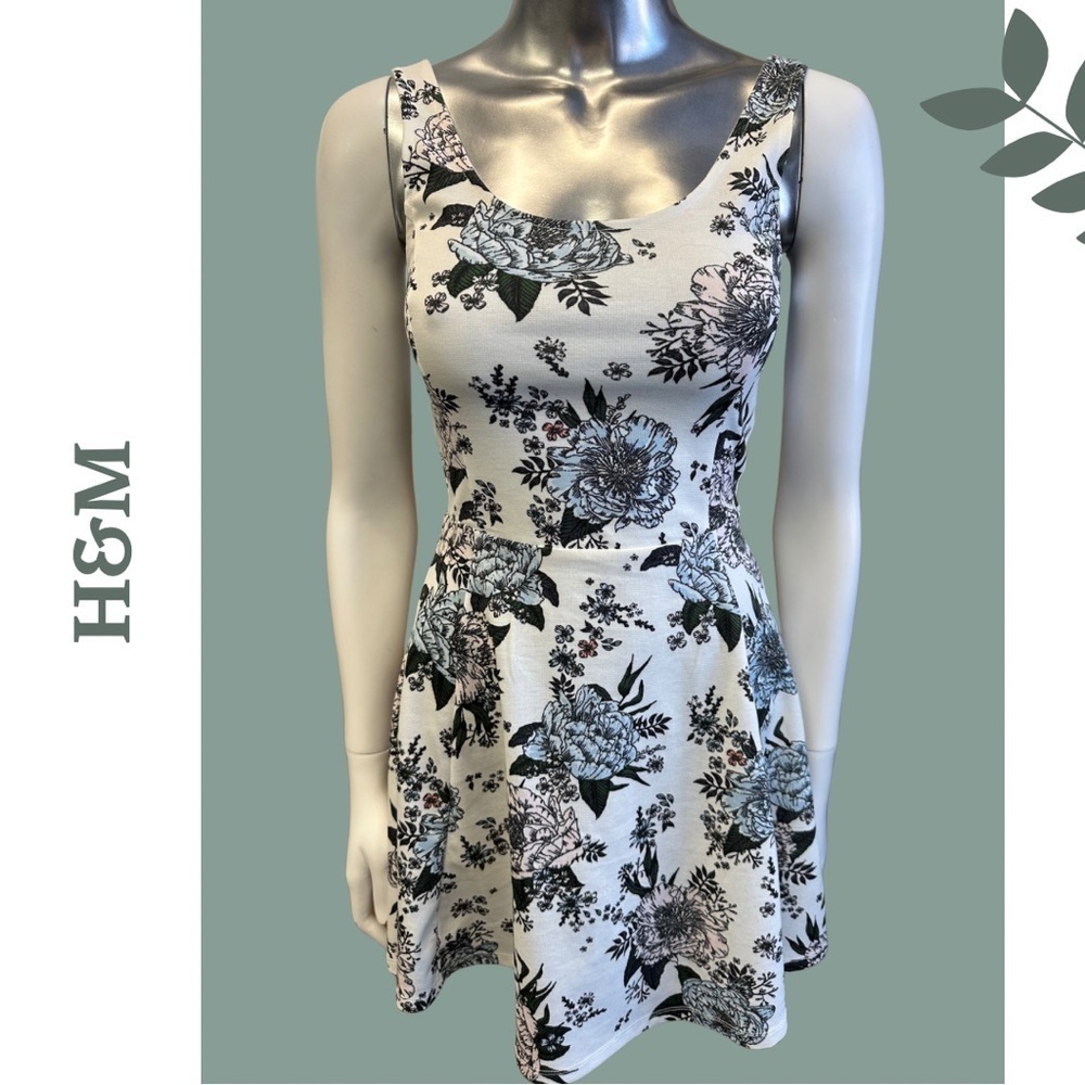 🛍️ H&M White Blue Floral Print Sleeveless Knit Mini Dress Size 4 NWT